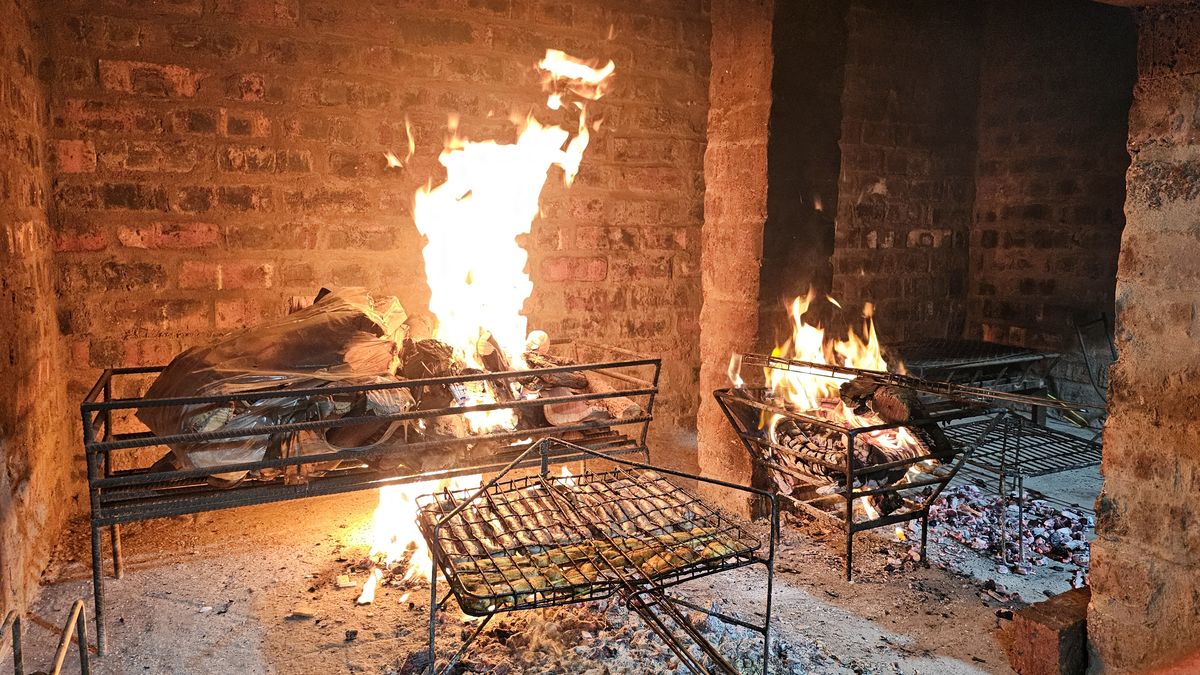 Communal braai room at Rooidakkies off-grid camping near Ceres